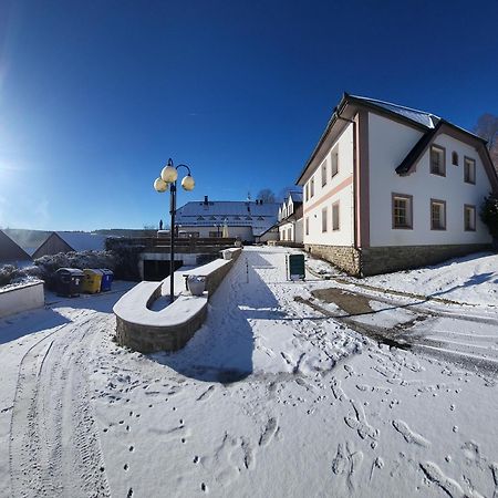 Hotel Zlaty Potok Nicov  Eksteriør billede
