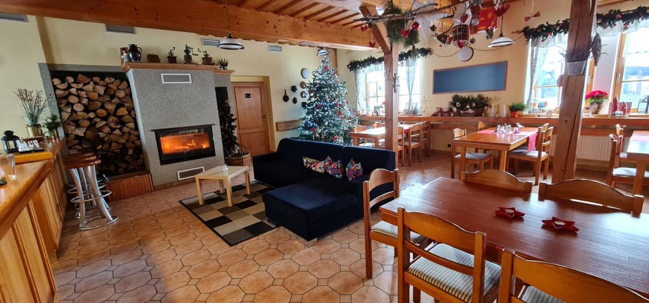 Hotel Zlaty Potok Nicov  Eksteriør billede